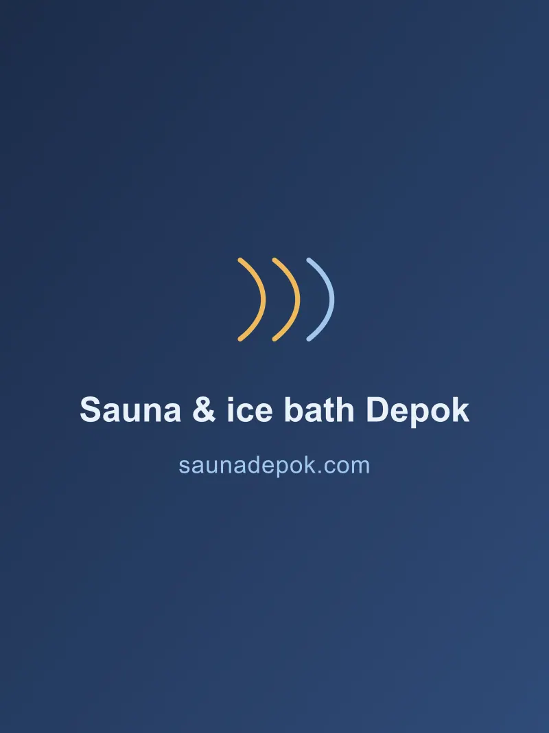 Sauna kayu cedar dan tub ice bath bersebelahan di rumah Depok